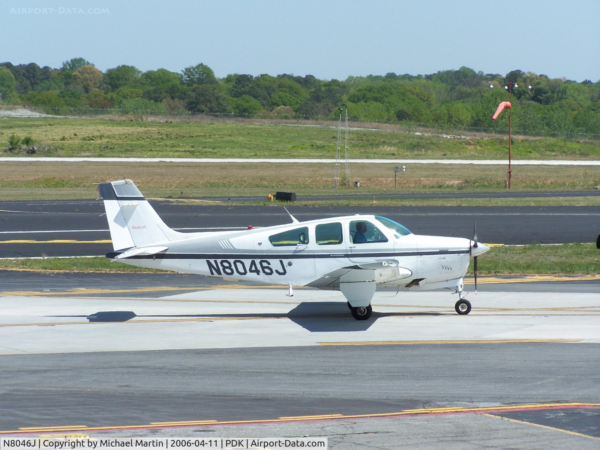 N8046J, 1990 Beech F33A Bonanza C/N CE-1527, Taxing to Runway 2L