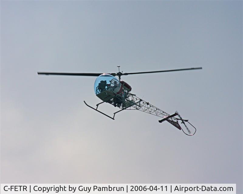 C-FETR, 1952 Bell 47G-2 C/N 638, Flying out of Abborsford, B.C.