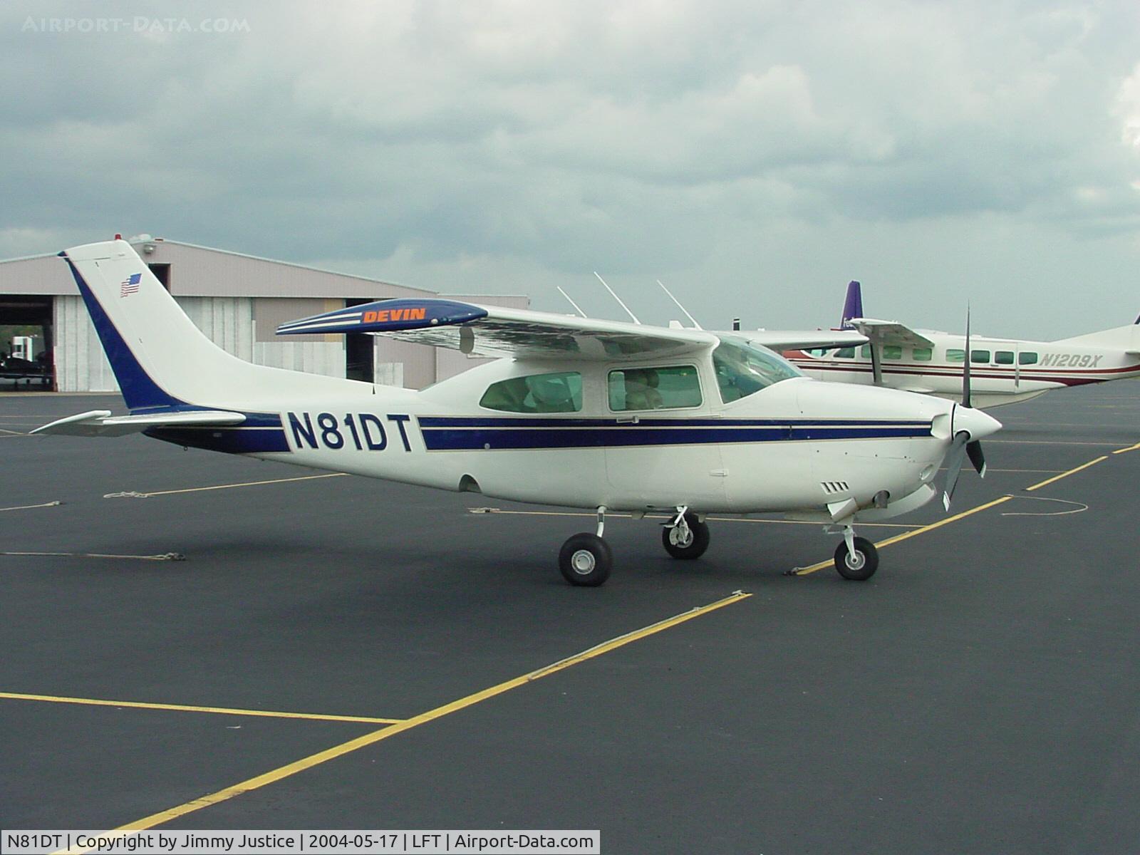 N81DT, 1981 Cessna T210N Turbo Centurion C/N 21064519, Corporate 210 fresh out of the paint shop sporting its new scheme. Company name on wingtips.