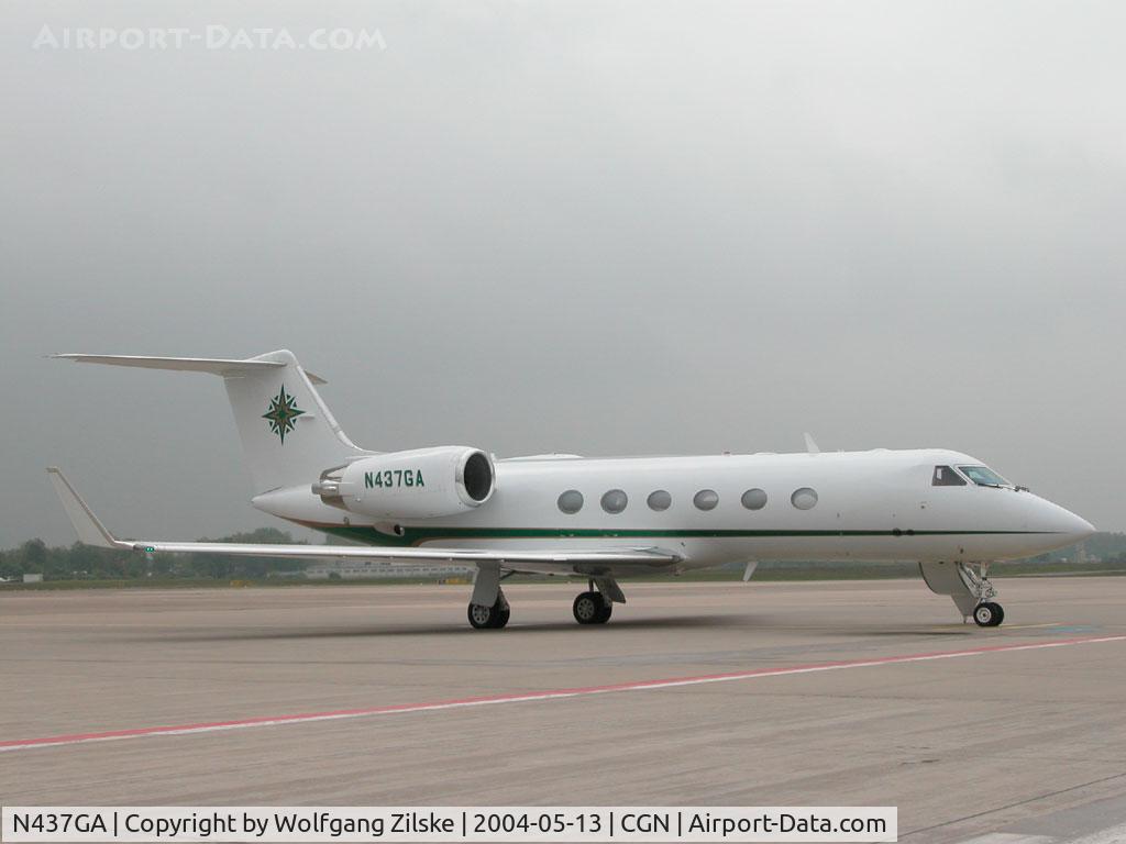 N437GA, 2001 Gulfstream Aerospace G-IV C/N 1437, visitor