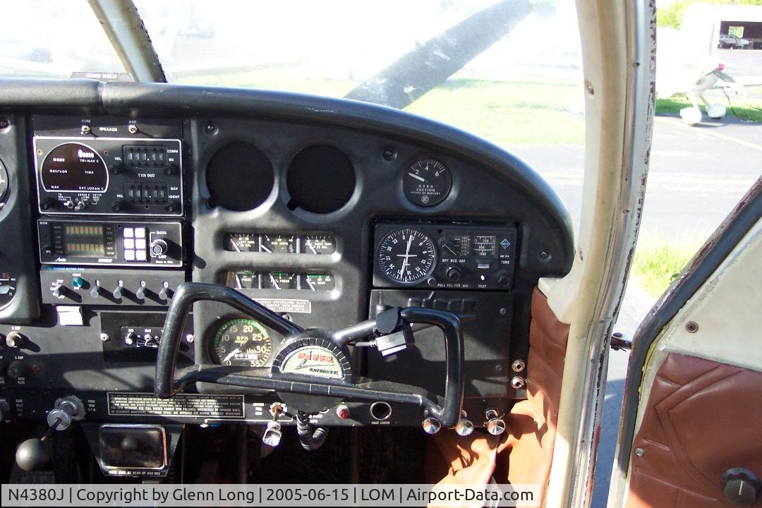 N4380J, 1967 Piper PA-28-140 Cherokee C/N 28-22766, Old Panel Right Side