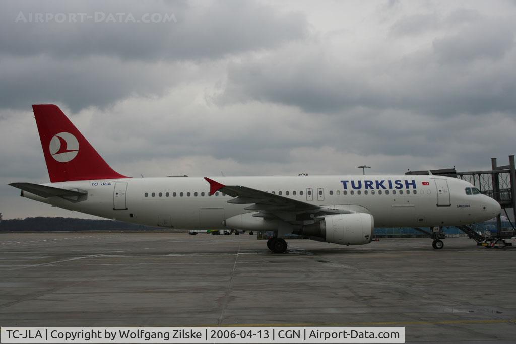 TC-JLA, 1995 Airbus A320-214 C/N 0545, visitor