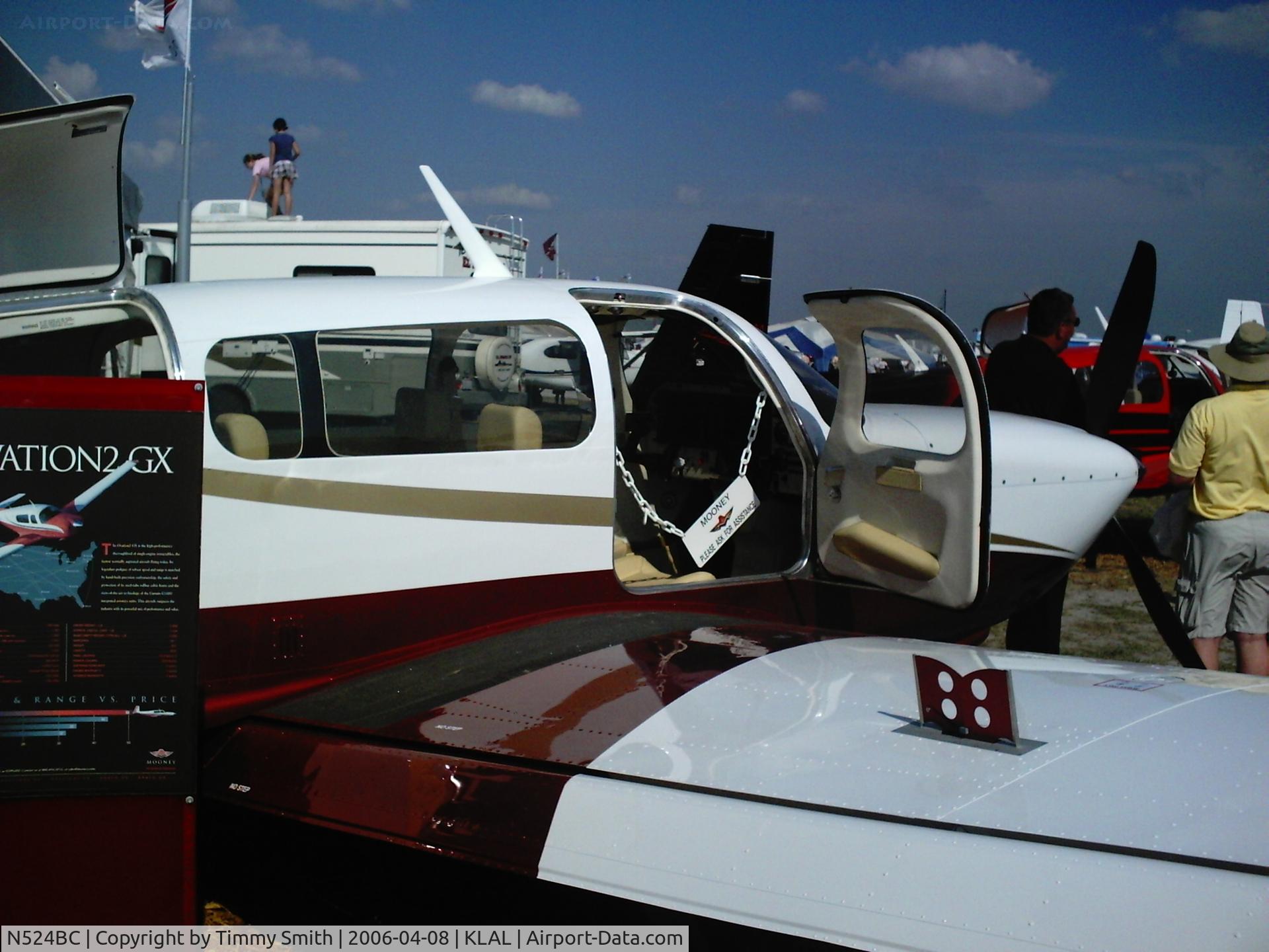 N524BC, Cessna 172N C/N 17272180, Mooney Ovation 2 at Sun 'N Fun 2006