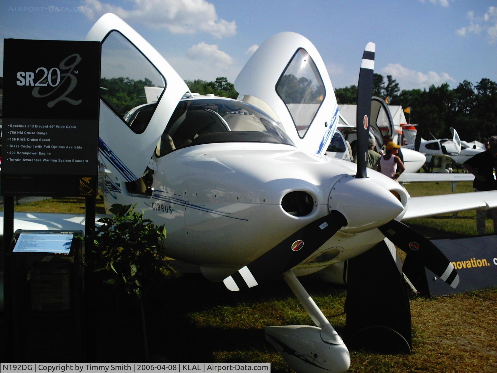N192DG, 2006 Cirrus SR20 C/N 1633, Cirrus SR20 on display at Sun 'N Fun 2006