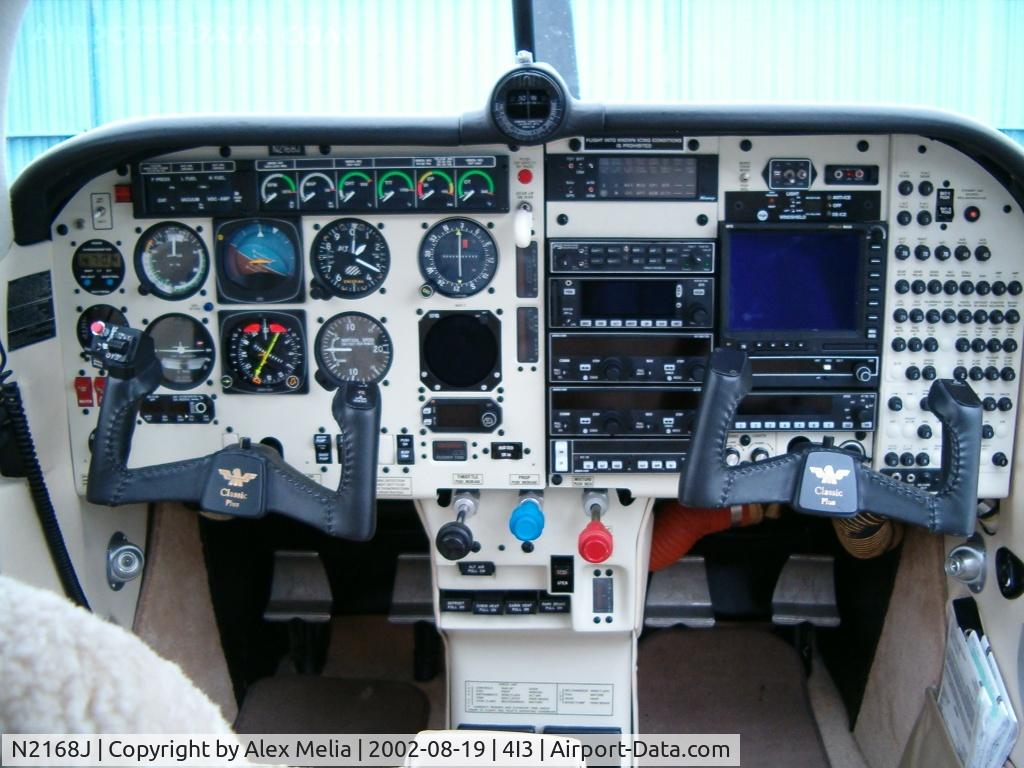 N2168J, 1999 Mooney M20M Bravo C/N 27-0265, The panel of N2168J with Moritz fuel gauges, full Bendex/King moving-map GPS, and other radio equipment