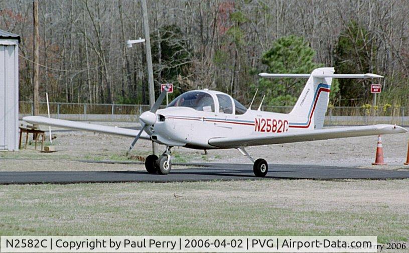 N2582C, 1978 Piper PA-38-112 Tomahawk C/N 38-79A0242, A better view of this flight school Piper