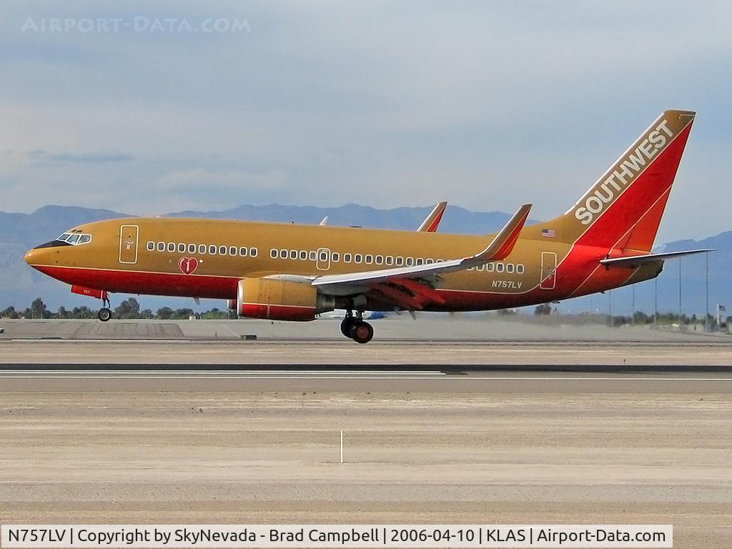 N757LV, 1999 Boeing 737-7H4 C/N 29850, Southwest Airlines / 1999 Boeing 737-7H4