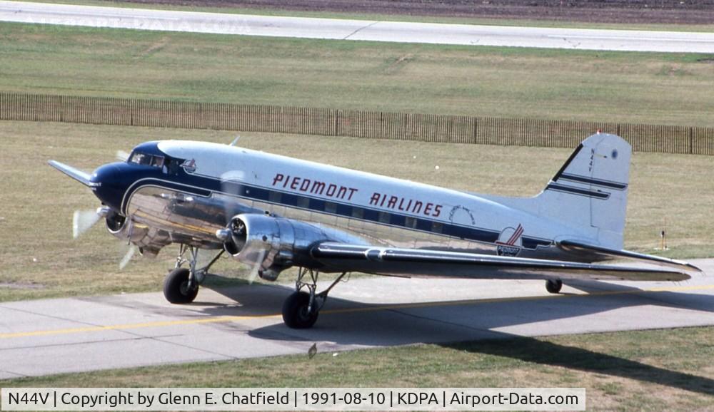 N44V, 1942 Douglas DC-3 C/N 4545, During the airshow, C-47 41-38596
