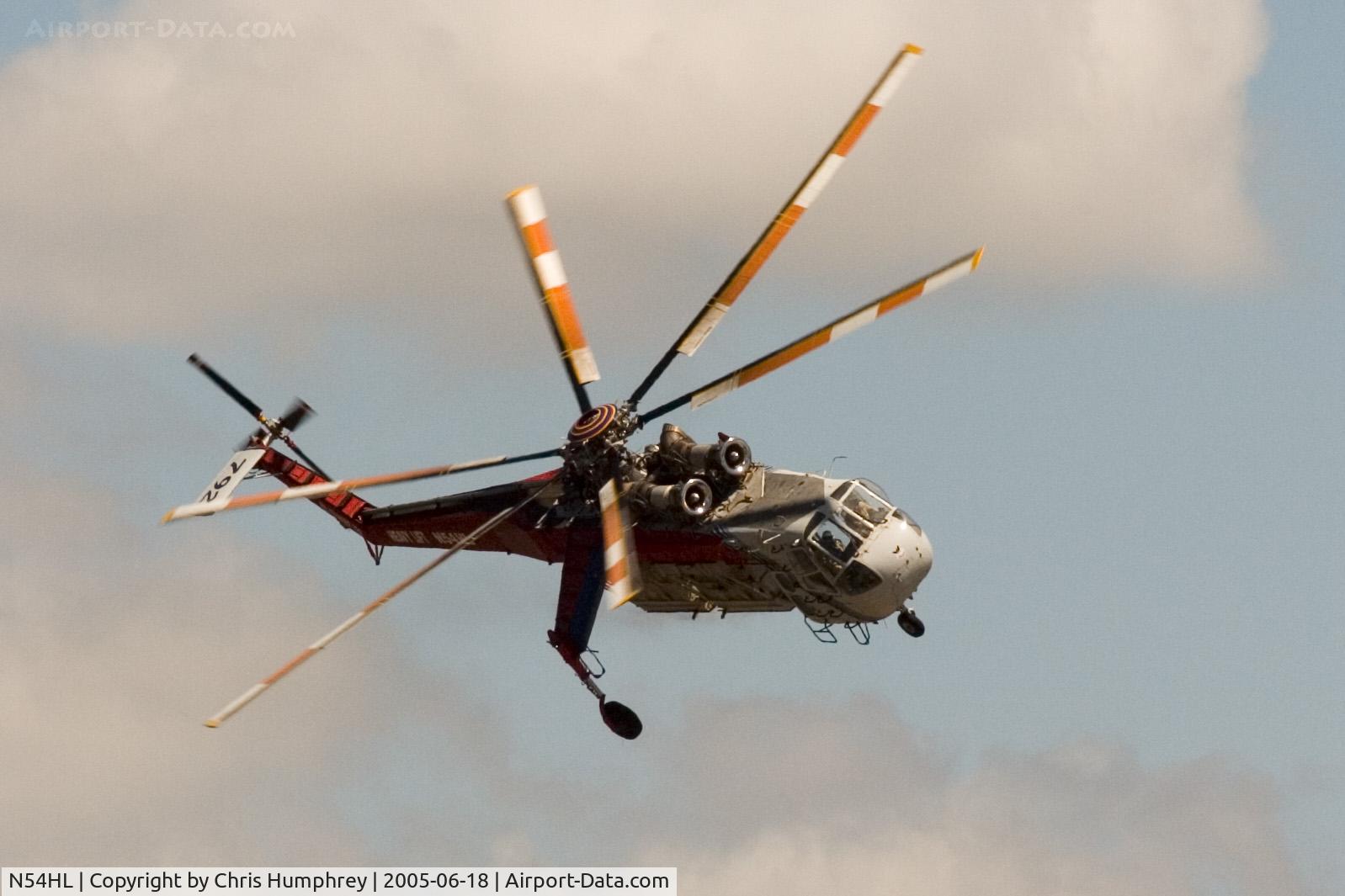 N54HL, Sikorsky CH-54A Tarhe C/N 64.049, Demonstration at air show