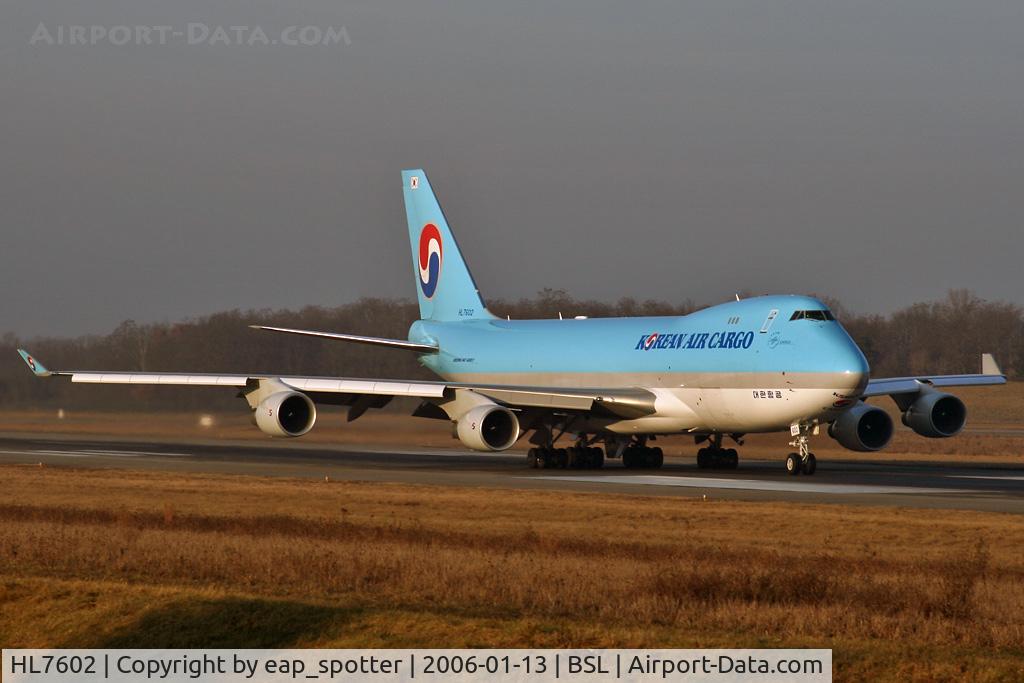 HL7602, 2005 Boeing 747-4B5F/SCD C/N 34301, Departing on runway 16 for INCHEON