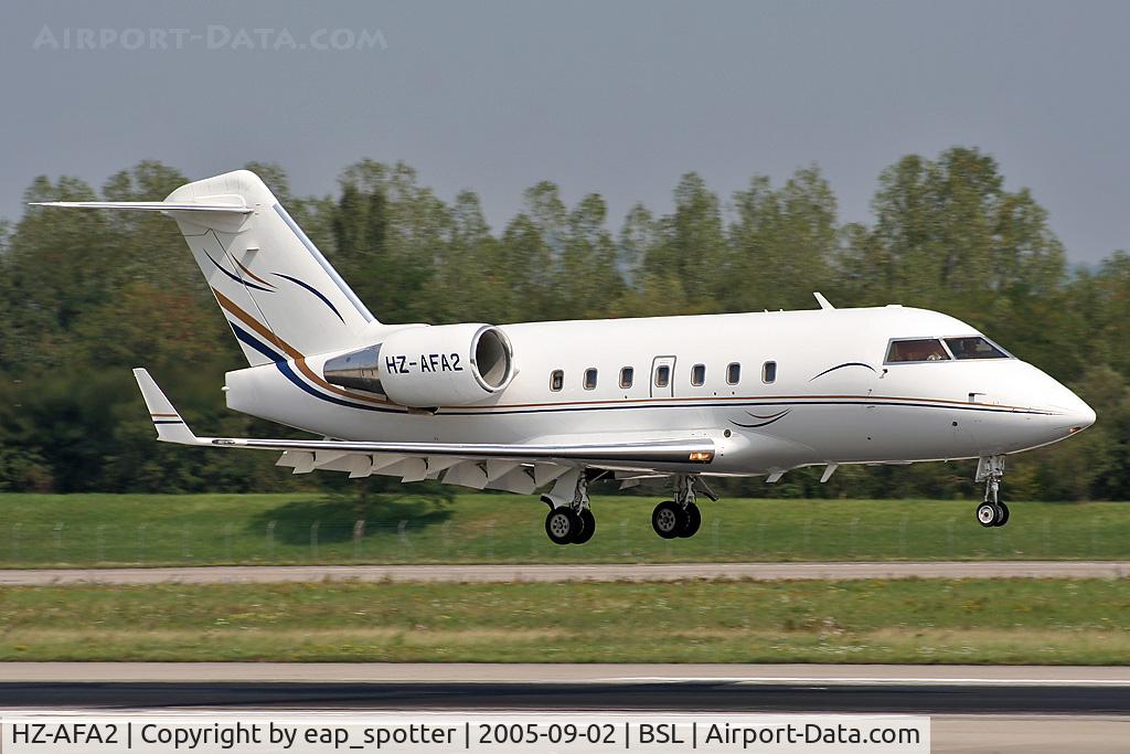 HZ-AFA2, Canadair Challenger 604 (CL-600-2B16) C/N 5320, Landing on runway 16