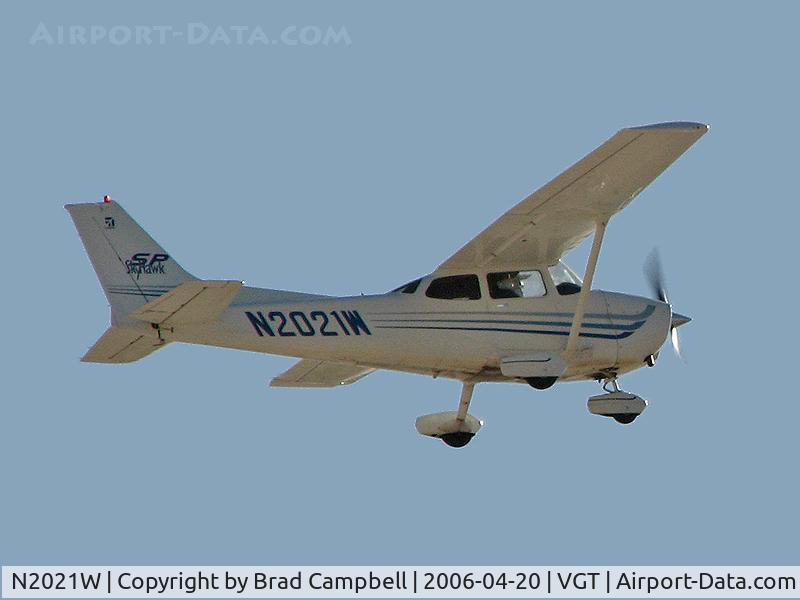 N2021W, 2003 Cessna 172S C/N 172S9321, Elite Door & Window / 2003 Cessna 172S - (Skyhawk)