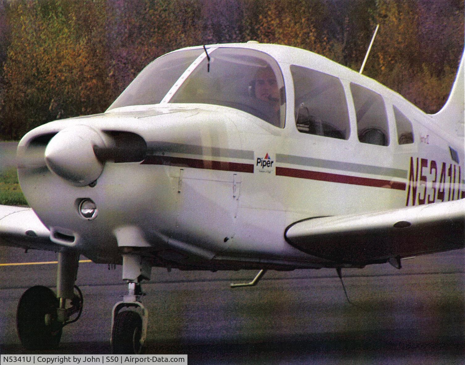 N5341U, Piper PA-28-161 C/N 2842135, Airplane Taxi