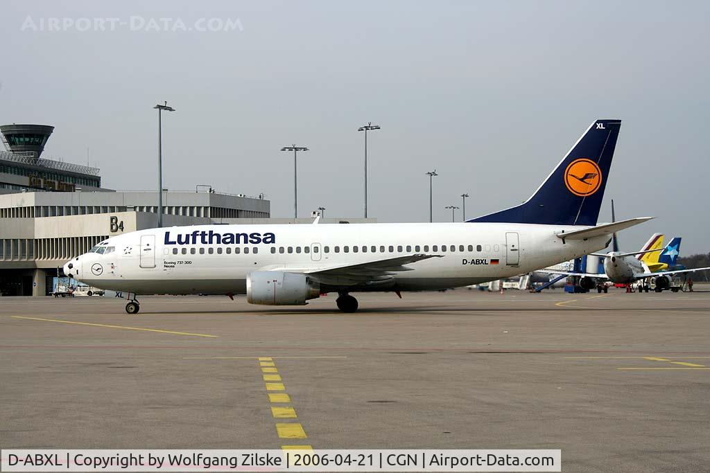 D-ABXL, 1986 Boeing 737-330 C/N 23531, soccer nose