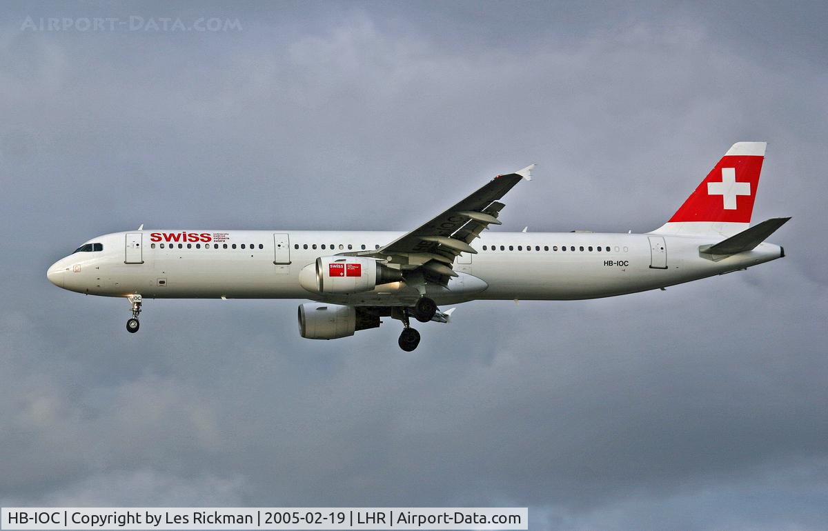 HB-IOC, 1995 Airbus A321-111 C/N 520, Airbus A321 211