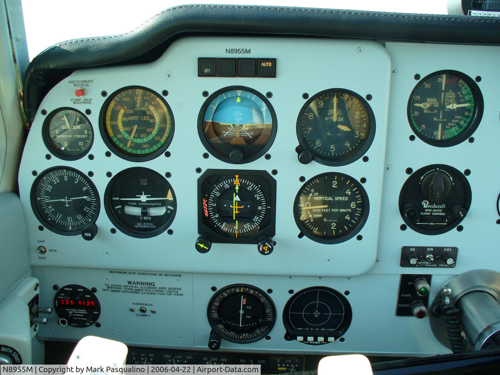 N8955M, 1963 Beech 35-B33 Debonair C/N CD-713, Beech B33