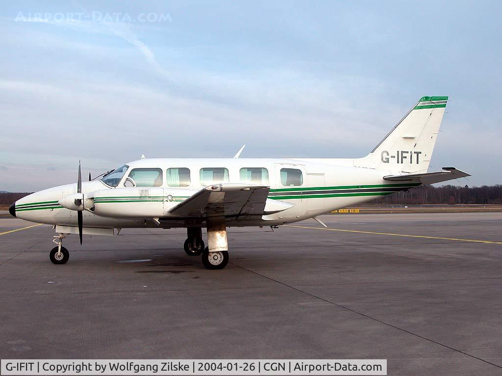 G-IFIT, 1980 Piper PA-31-350 Chieftain C/N 31-8052078, visitor