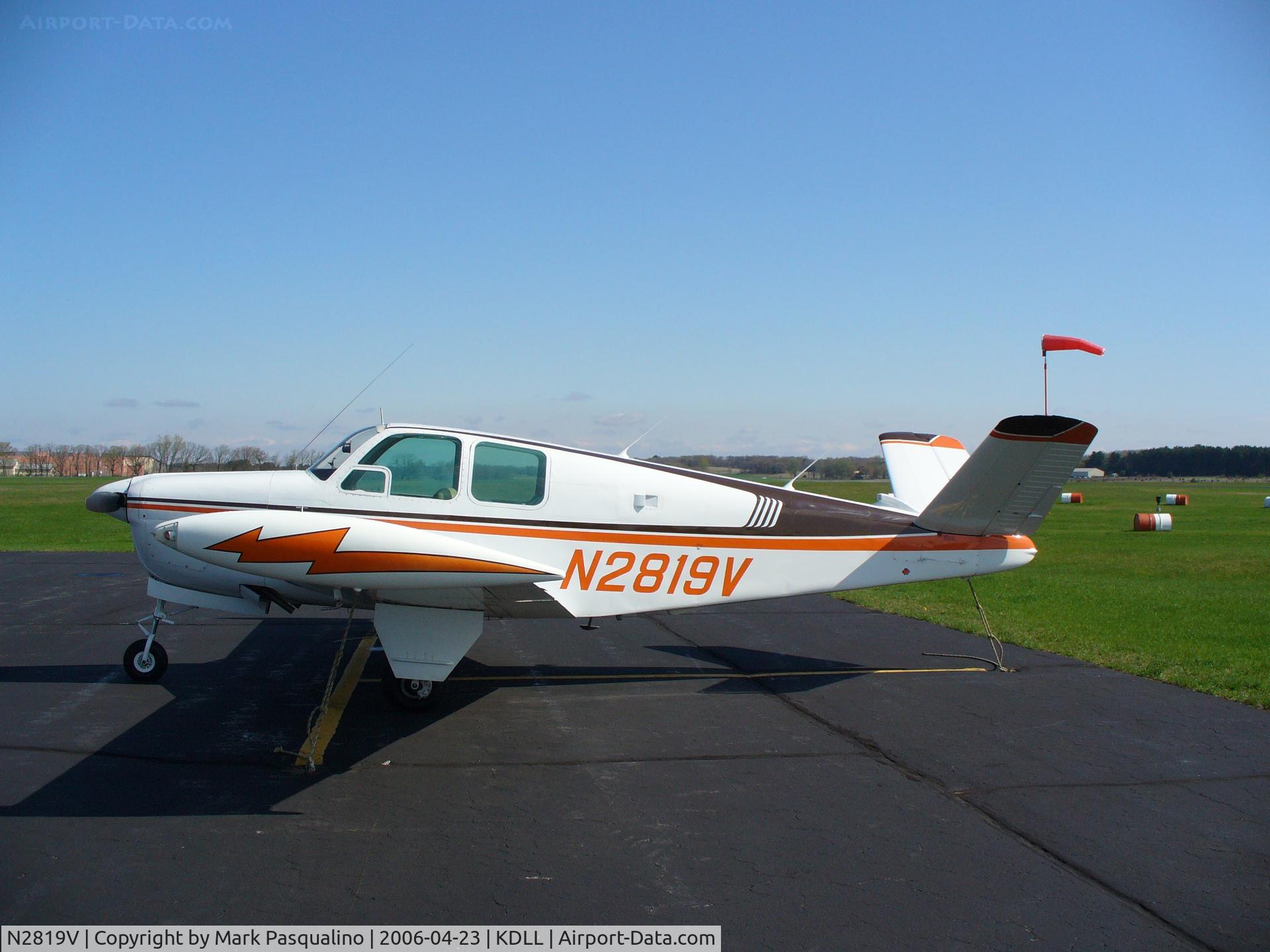 N2819V, 1947 Beech 35 Bonanza C/N D-221, Beech 35