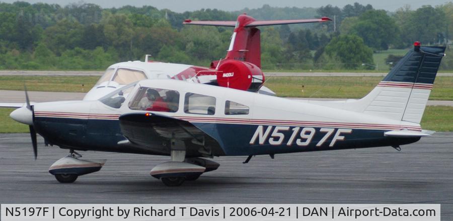 N5197F, 1976 Piper PA-28-181 C/N 28-7790086, 1976 Piper PA-28-181 taxis in for fuel in Danville Va