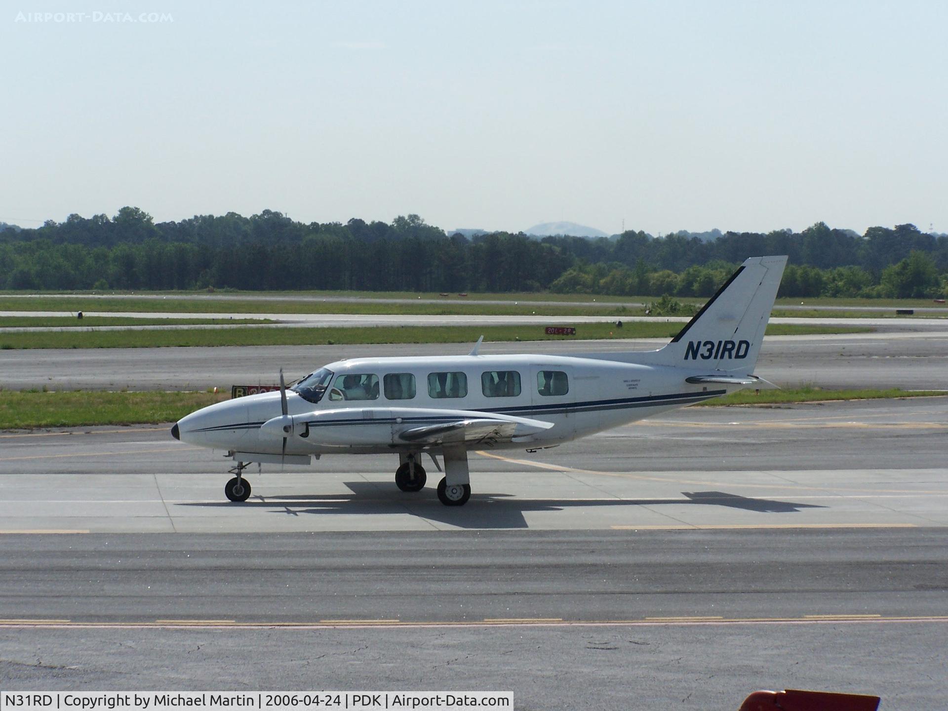 N31RD, 1978 Piper PA-31-350 Chieftain C/N 31-7852059, Taxing to Epps Air Service