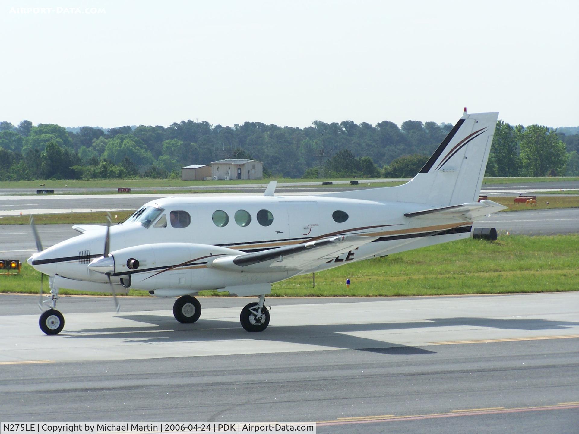 N275LE, 1968 Beech B90 King Air C/N LJ-373, Taxing to Epps Air Service