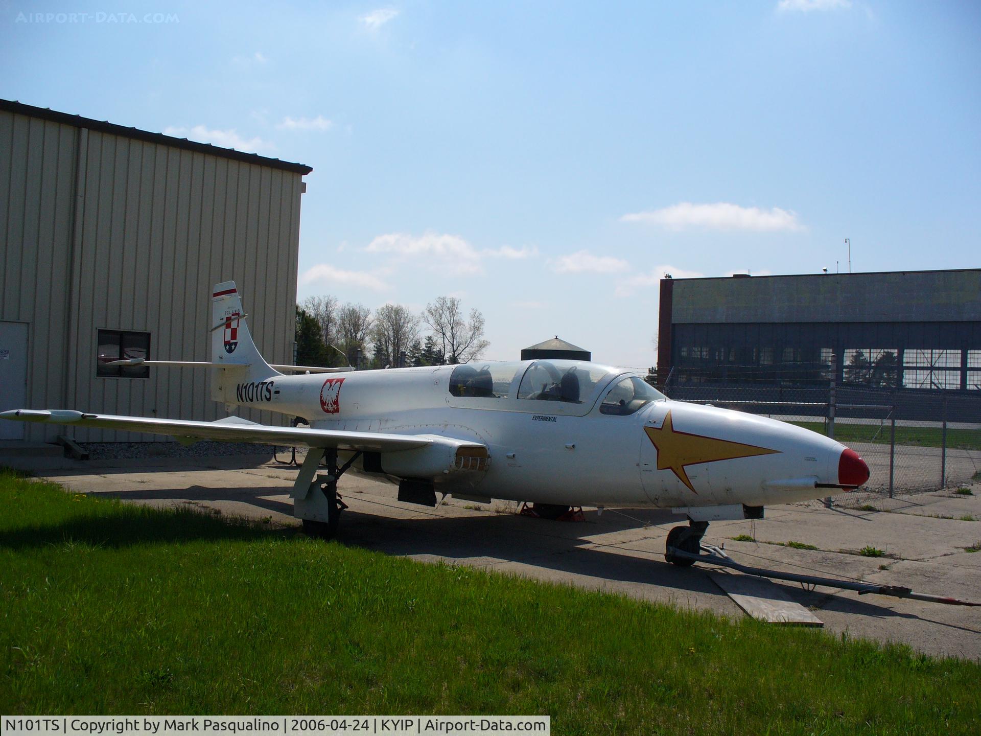 N101TS, 1973 PZL-Mielec TS-11 Iskra C/N 1H-1019, TS-11