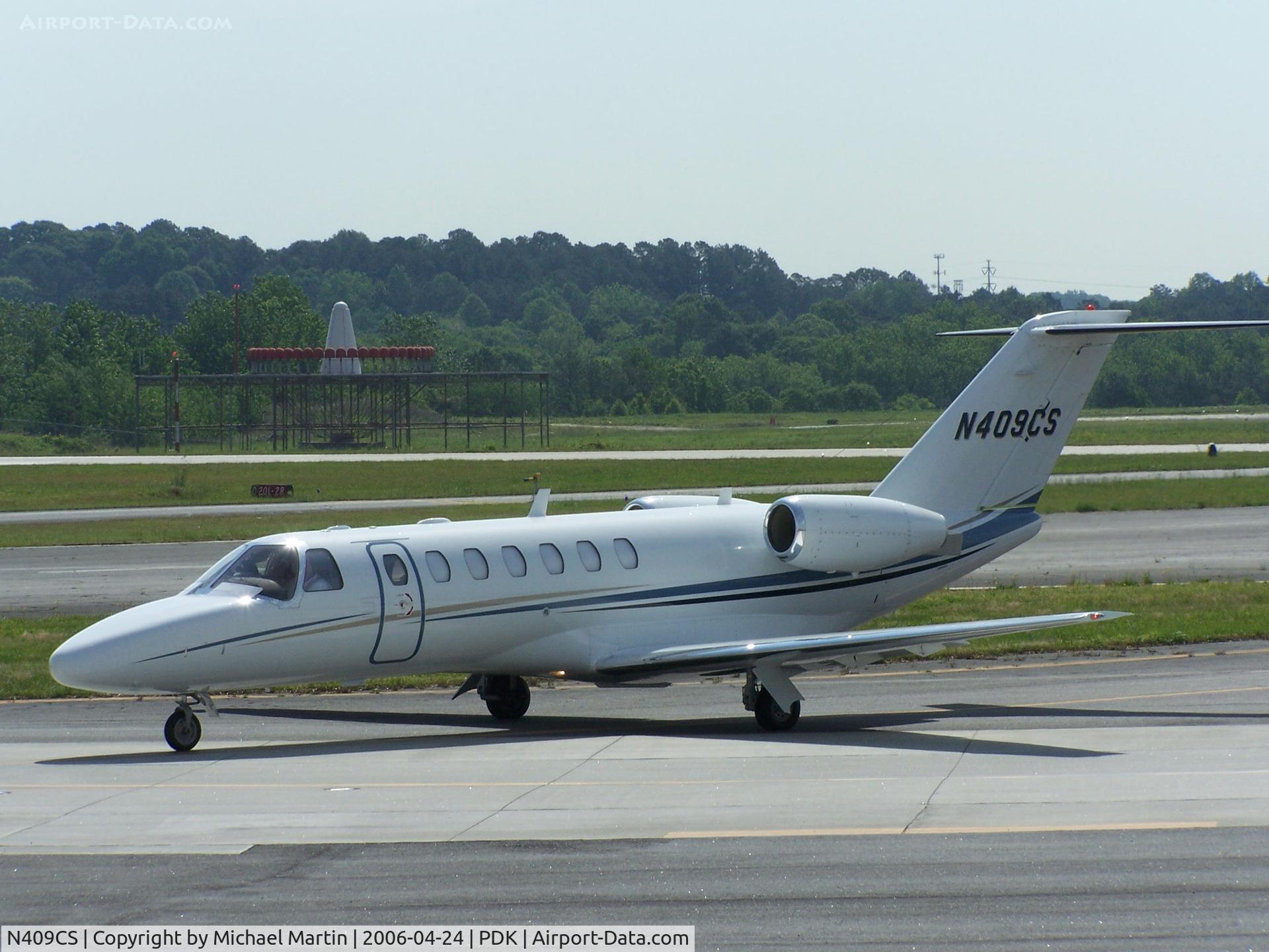 N409CS, 2005 Cessna 525B CitationJet CJ3 C/N 525B-0050, Taxing to Epps Air Service