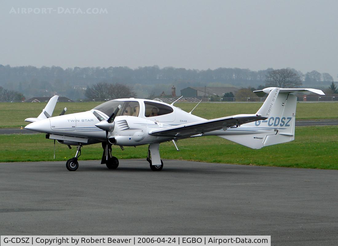 G-CDSZ, 2005 Diamond DA-42 Twin Star C/N 42.084, Diamond DA-42 Twin Star (Halfpenny Green)