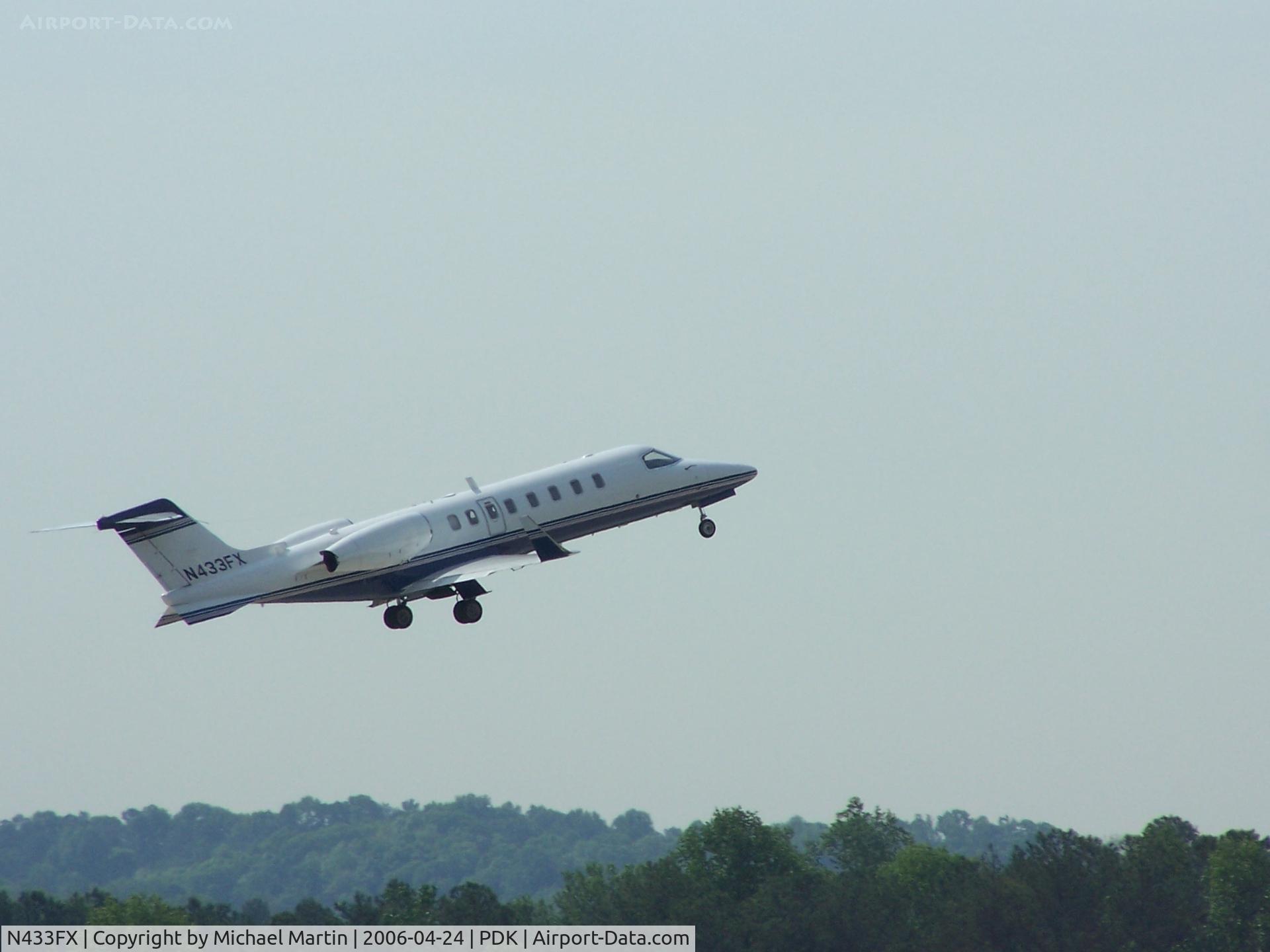 N433FX, 2002 Learjet 45 C/N 192, Departing PDK in a hurry!