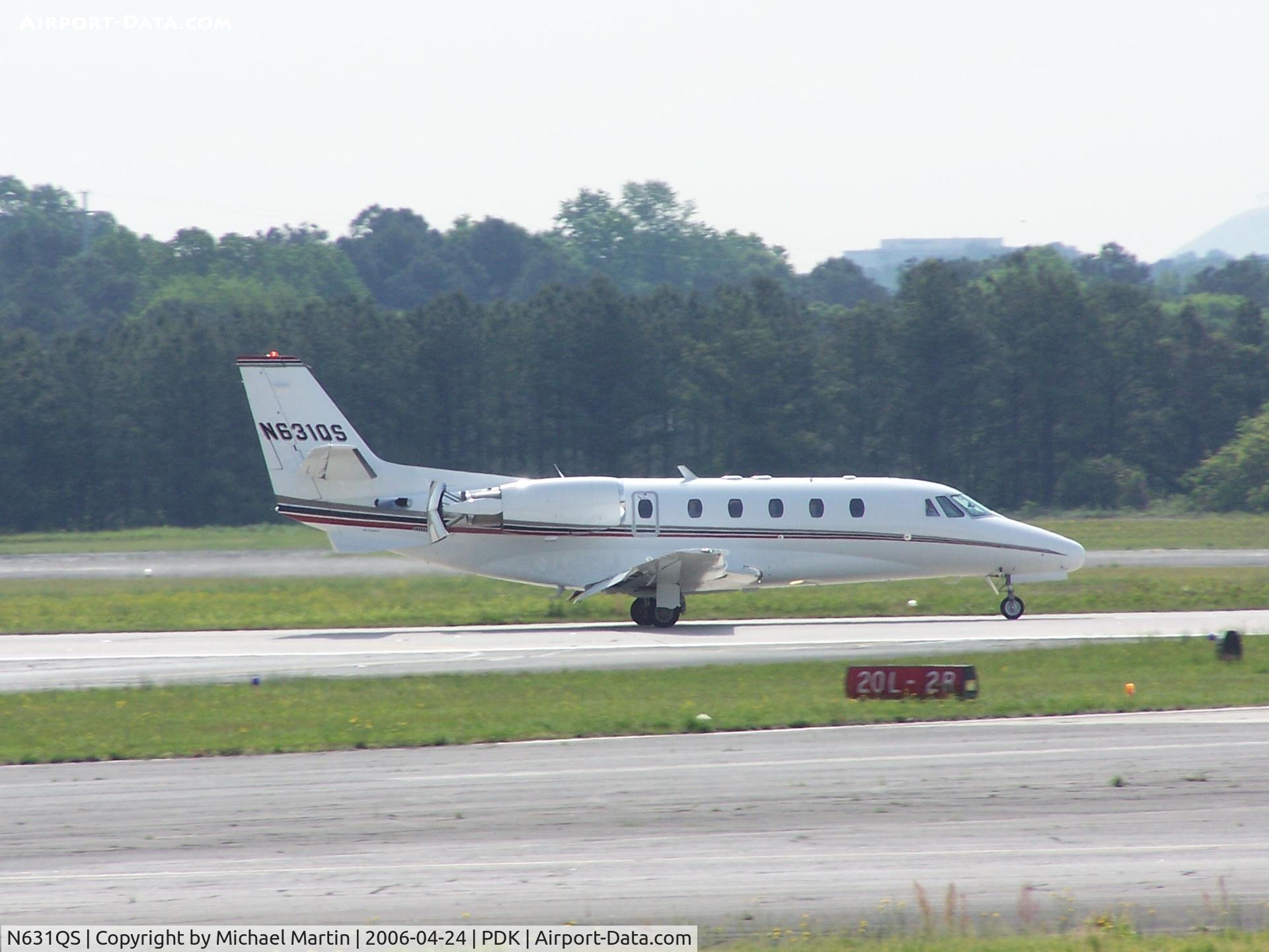 N631QS, 2000 Cessna 560XL C/N 560-5131, Landing PDK on 20L with airbrakes extended
