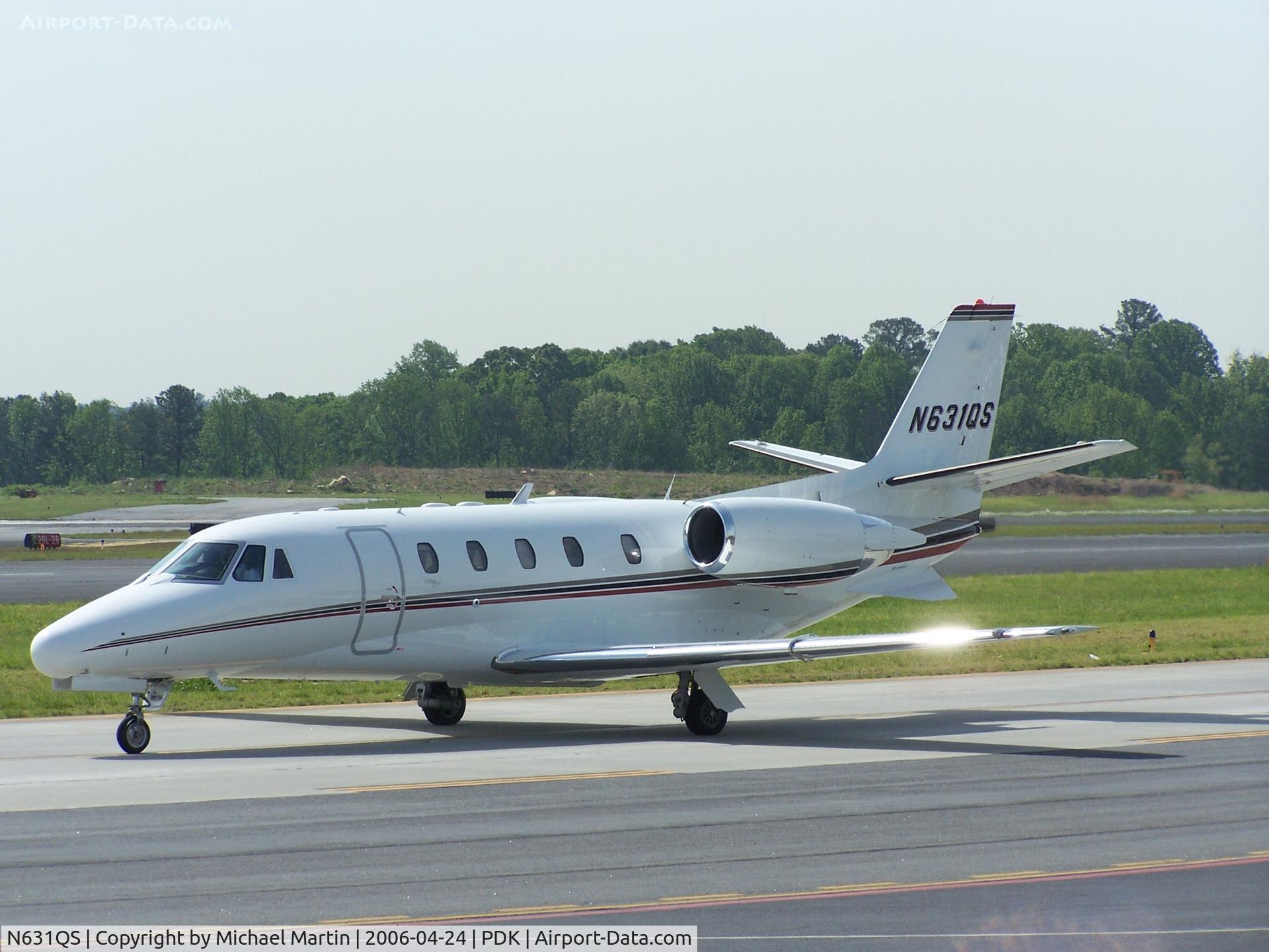 N631QS, 2000 Cessna 560XL C/N 560-5131, Taxing to Epps Air Service