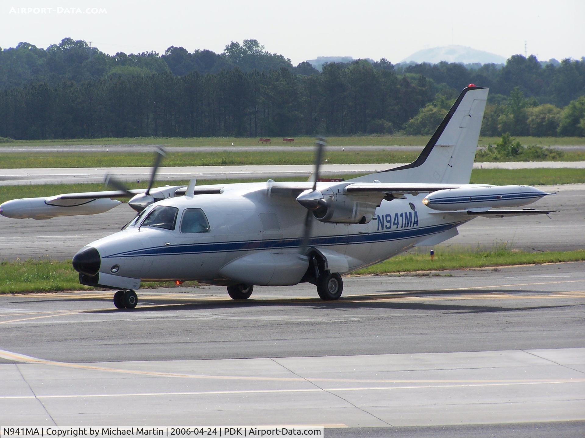 N941MA, 1979 Mitsubishi MU-2B-60 Marquise C/N 744 SA, Taxing to Epps Air Service