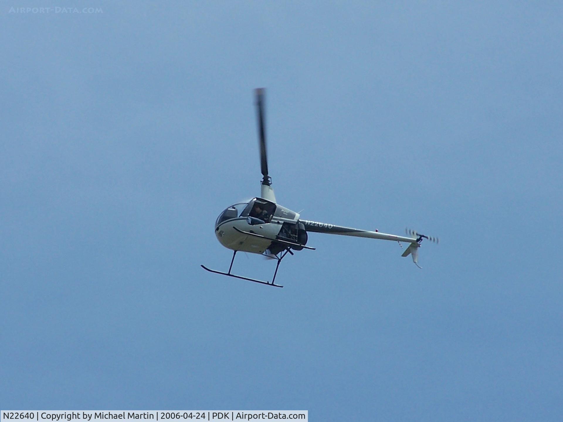 N22640, 1985 Robinson R22 BETA C/N 0502, Over flying PDK
