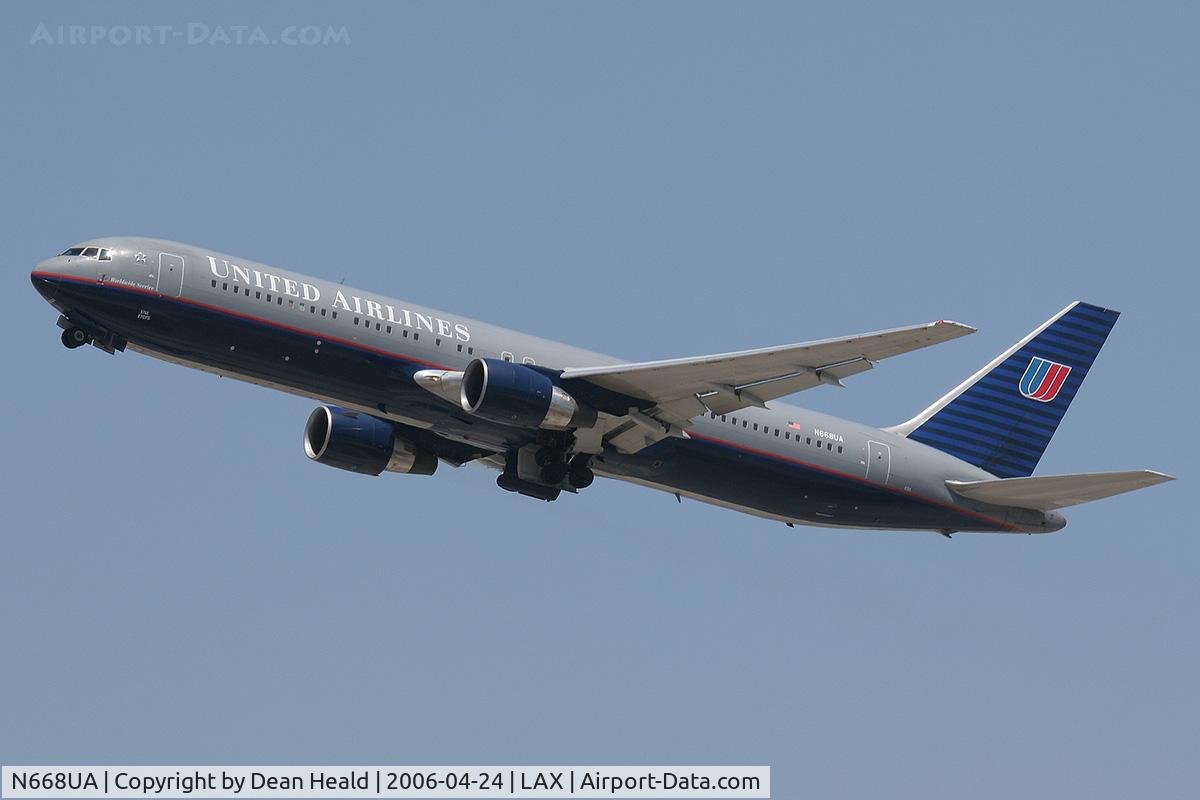N668UA, 1999 Boeing 767-322 C/N 30024, United Airlines N668UA (FLT UAL83) departing RWY 25R enroute to Honolulu Int'l (PHNL).