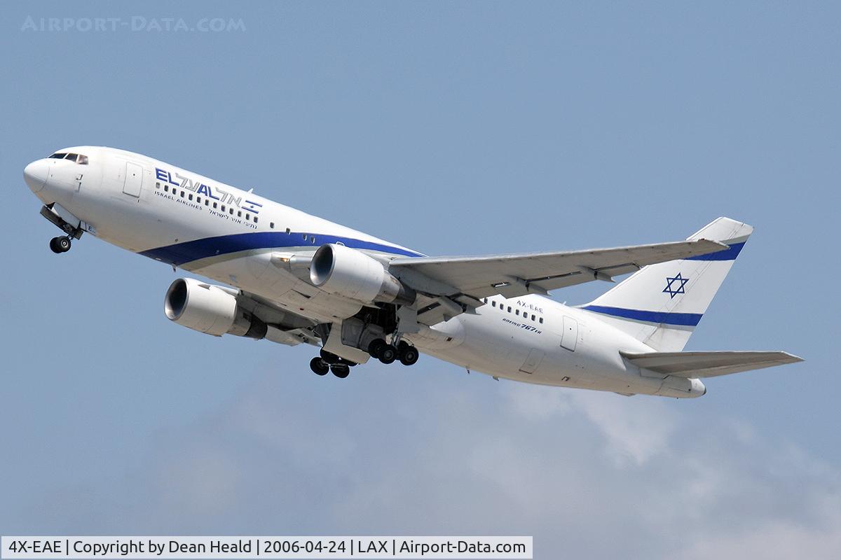 4X-EAE, 1990 Boeing 767-27E/ER C/N 24832, EL AL Israel Airlines 4X-EAE departing RWY 25R.