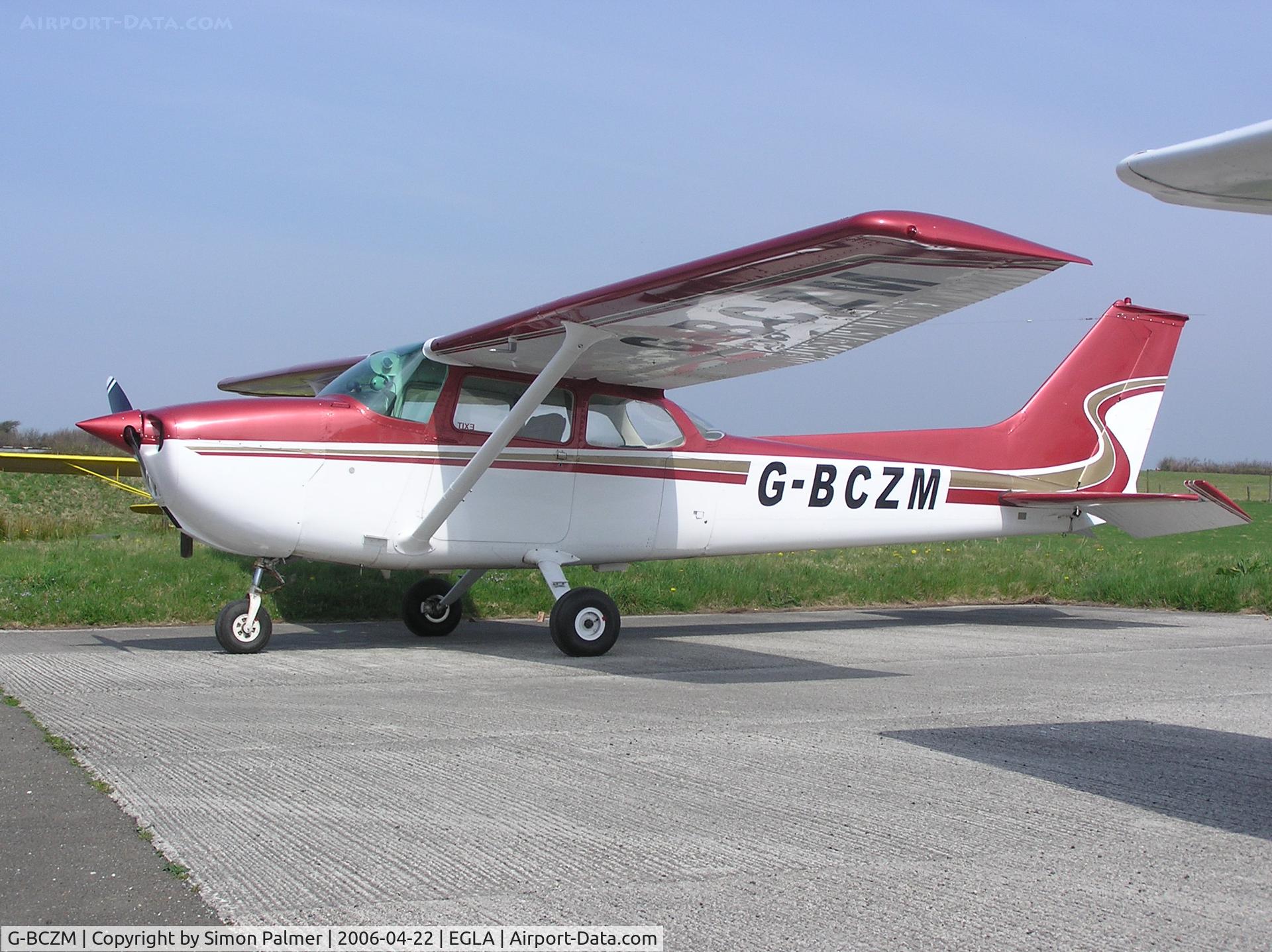 G-BCZM, 1975 Reims F172M Skyhawk Skyhawk C/N 1350, Cessna 172 in sunny Cornwall