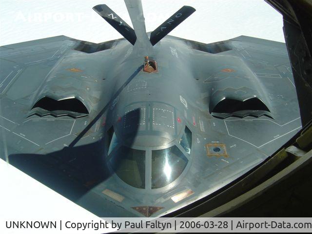 UNKNOWN, Northrop Grumman B-2A Spirit C/N unknown, B2B getting a drink from NYANG KC-135A