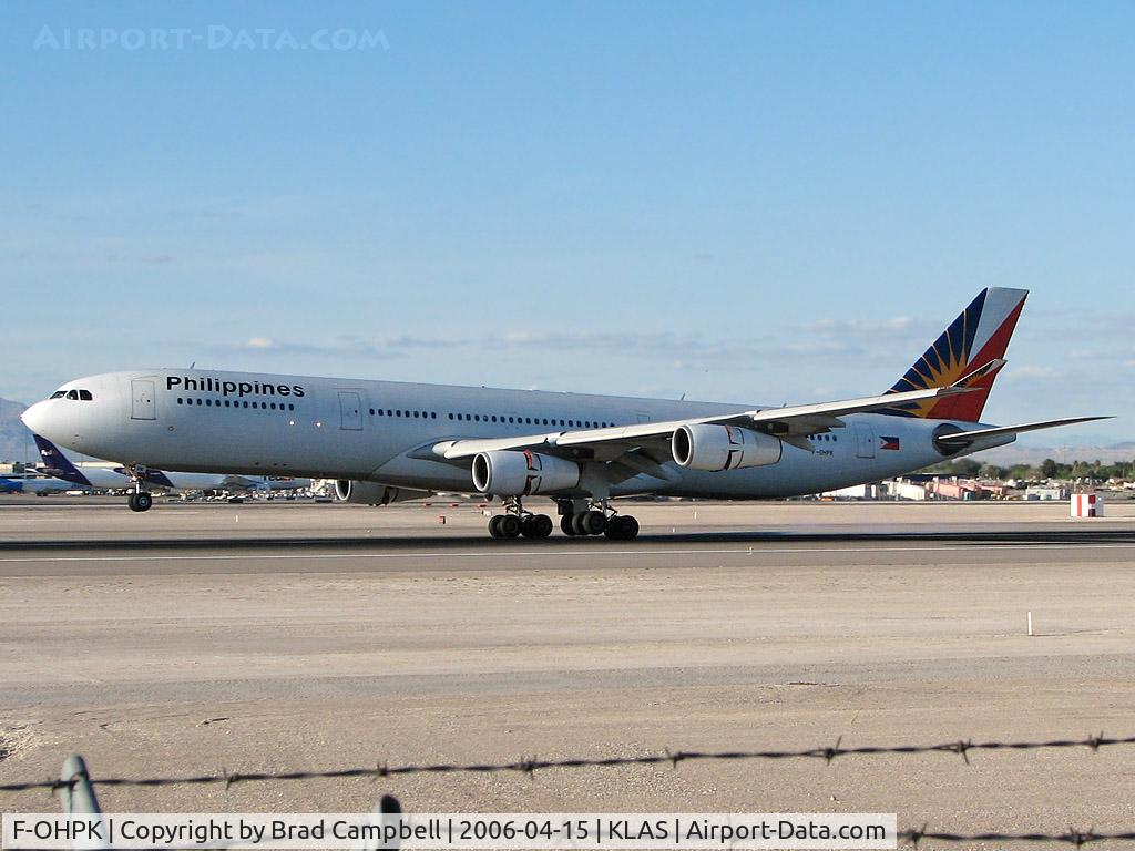 F-OHPK, Airbus A340-313 C/N 176, Philippine Airlines / Airbus Industrie A340-313 - Landing RWY 25L