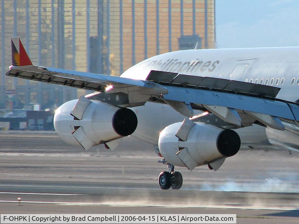 F-OHPK, Airbus A340-313 C/N 176, Philippine Airlines / Airbus Industrie A340-313 - Landing RWY 25L