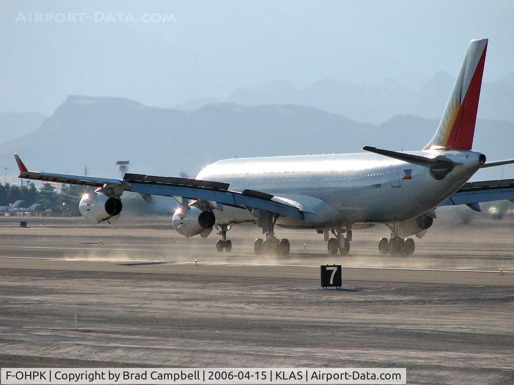 F-OHPK, Airbus A340-313 C/N 176, Philippine Airlines / Airbus Industrie A340-313 - Landing RWY 25L