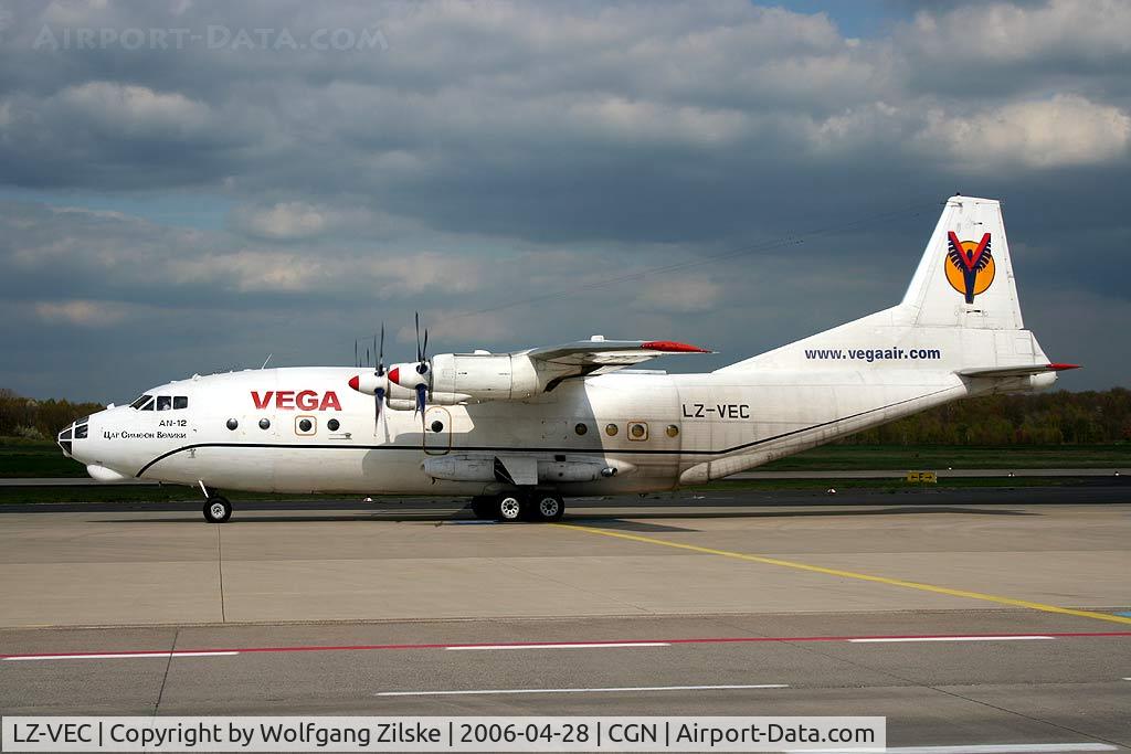 LZ-VEC, 1966 Antonov An-12BP C/N 6344610, rare visitor
