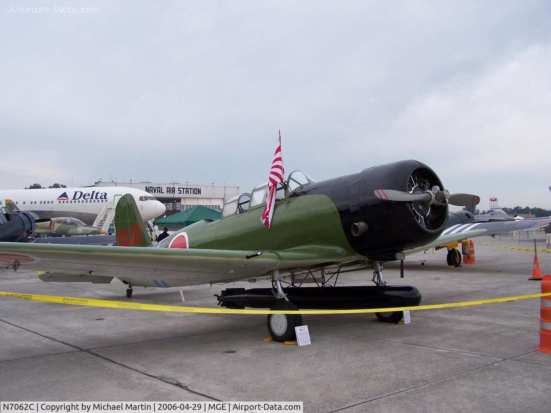 N7062C, 1943 North American SNJ-4 Texan C/N 88-13171, On Display @ NAS Atlanta Air Show