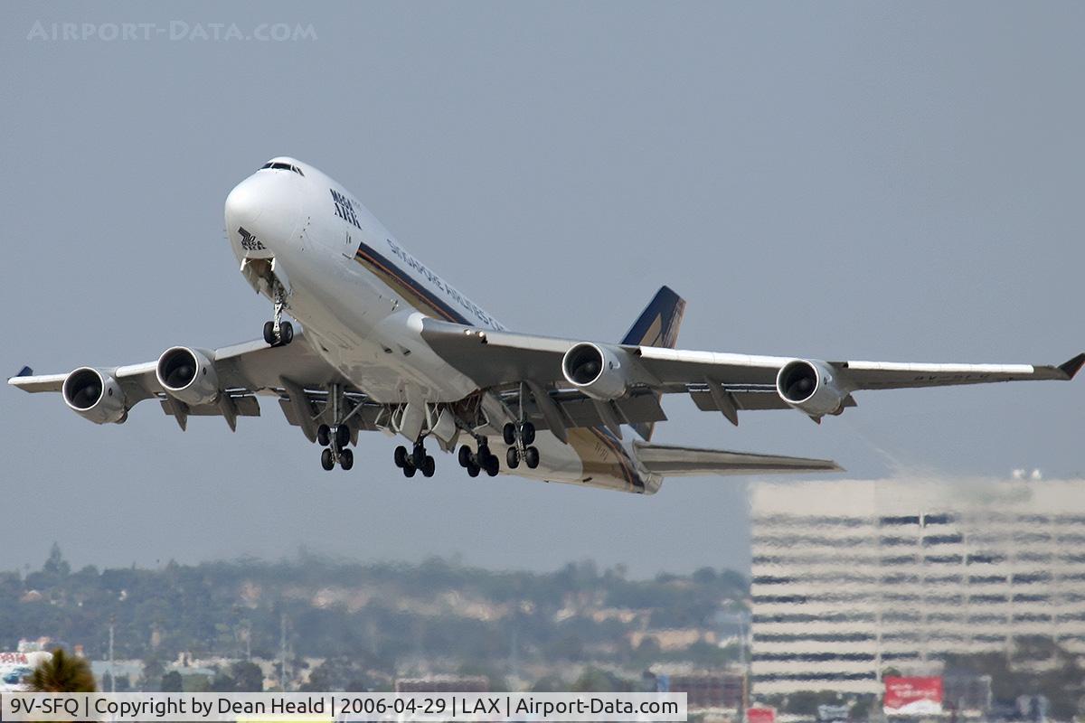 9V-SFQ, 2006 Boeing 747-412F(SCD) C/N 32901, Singapore Airlines Cargo 9V-SFQ (FLT SQC7965) climbing out from RWY 25L enroute to Ted Stevens Anchorage Int'l (PANC), Alaska.