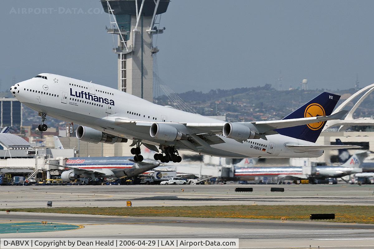 D-ABVX, 1999 Boeing 747-430 C/N 29868, Lufthansa D-ABVX (FLT DLH457) departing RWY 25R enroute to Frankfurt Main (EDDF), Germany.