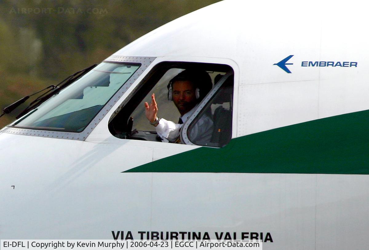 EI-DFL, 2004 Embraer 170LR (ERJ-170-100LR) C/N 17000036, Enthusiastic Captain waving to all at the viewing park.