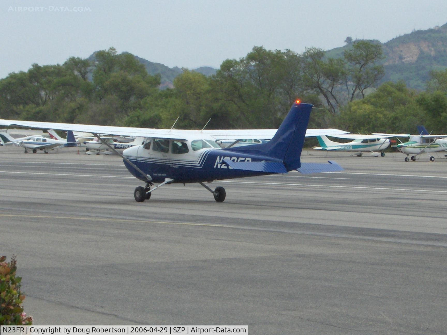 N23FR, 1982 Cessna 172P C/N 17275772, 1982 Cessna 172P, Lycoming O-320-H2AD 160 Hp, taxi