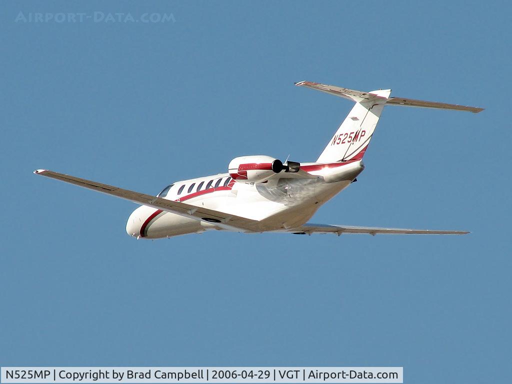N525MP, 2006 Cessna 525B CitationJet CJ3 C/N 525B0088, Paws / 2001 Cessna 525A - Departing RWY 30L
