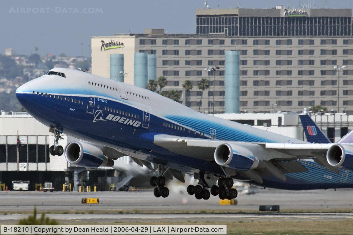 B-18210, 2004 Boeing 747-409 C/N 33734, Close-up of China Airlines B-18210 (FLT CAL5 - referred to as 