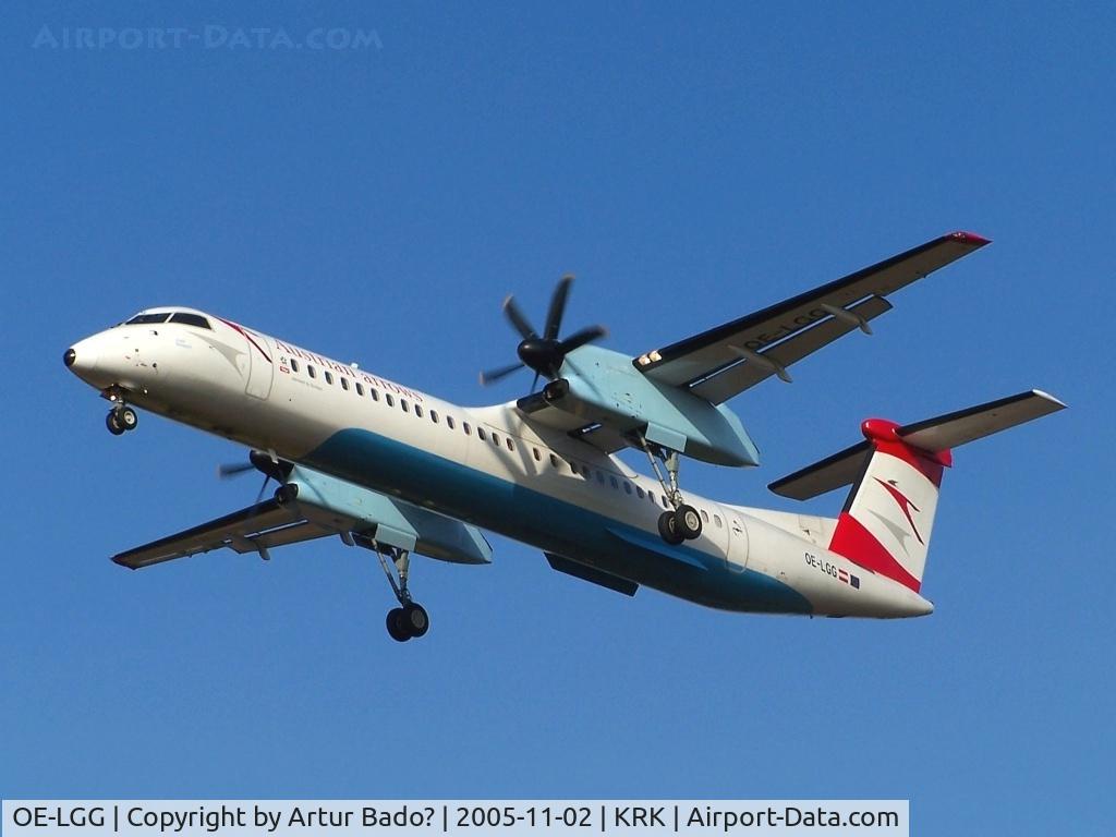 OE-LGG, 2002 De Havilland Canada DHC-8-402Q Dash 8 C/N 4074, Austrian Arrows - landing on rwy 25
