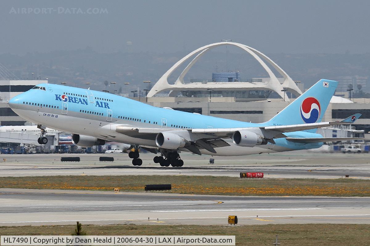 HL7490, 1994 Boeing 747-4B5 C/N 27177, Korean Air HL7490 (747-4B5) -FLT KAL18 - departing LAX RWY 25R enroute to Seoul, Korea (Incheon International Airport - RKSI).
